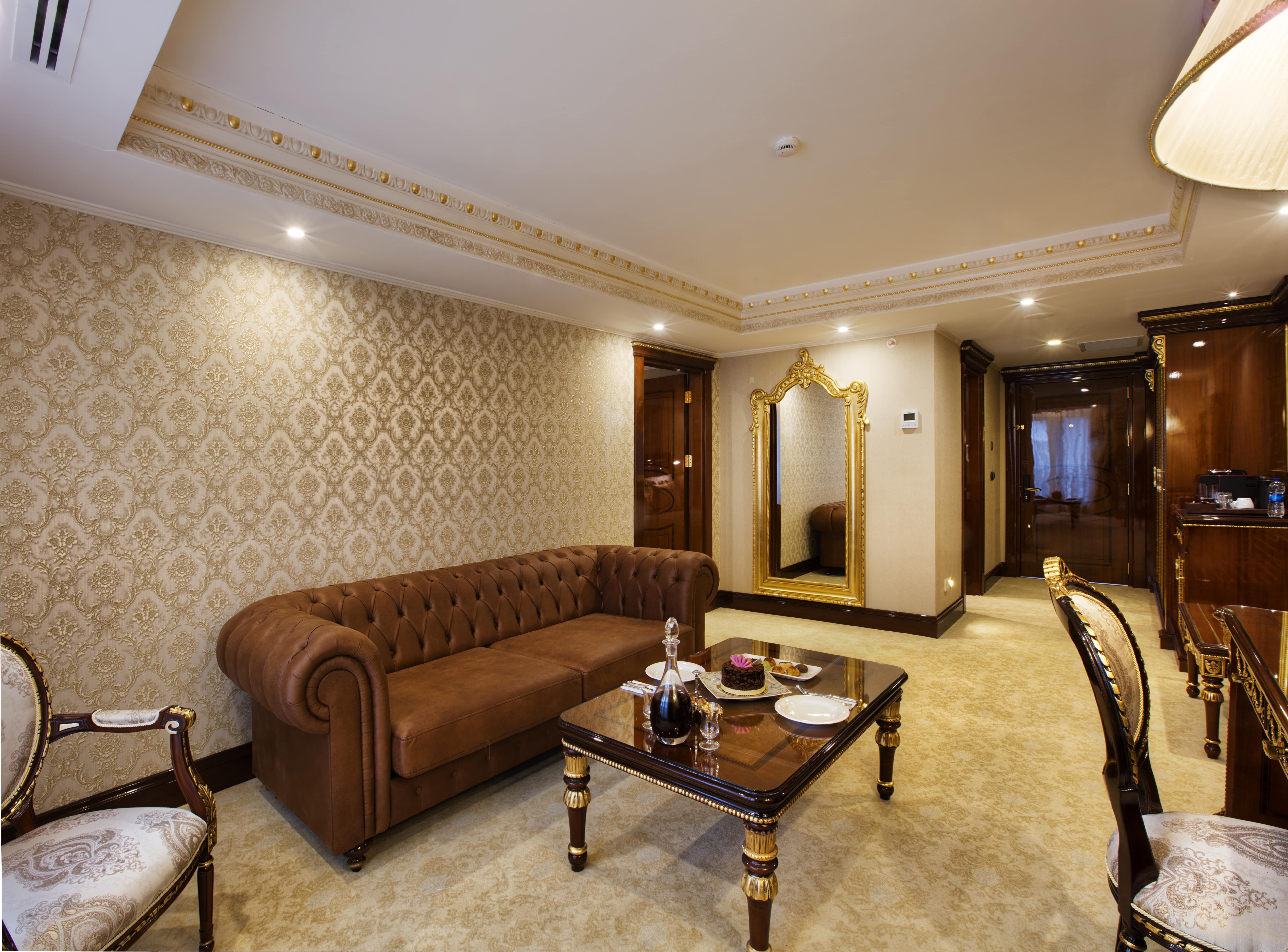 Ottoman'S Life Hotel Deluxe Stambuł Zewnętrze zdjęcie A suite at the hotel