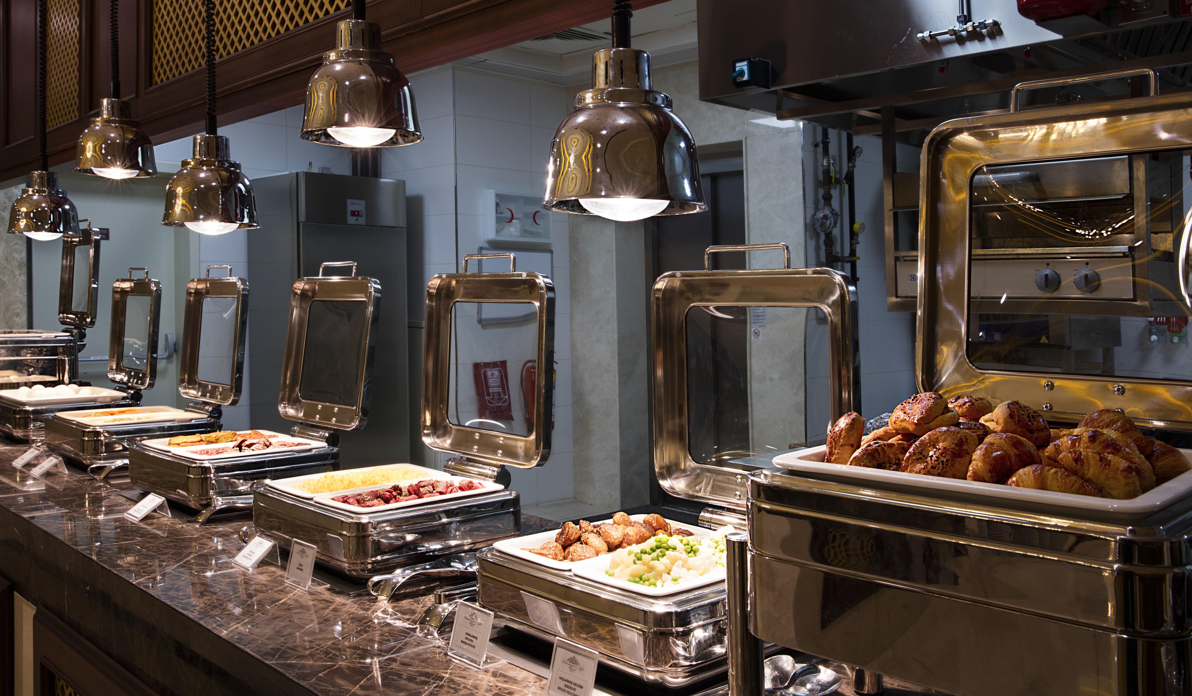 Ottoman'S Life Hotel Deluxe Stambuł Zewnętrze zdjęcie A chafing dish buffet